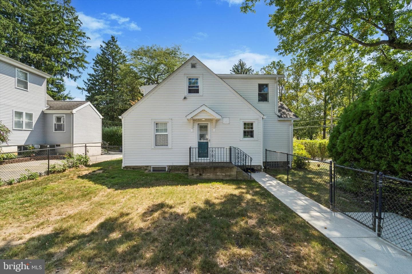 318 3rd Avenue photo 5