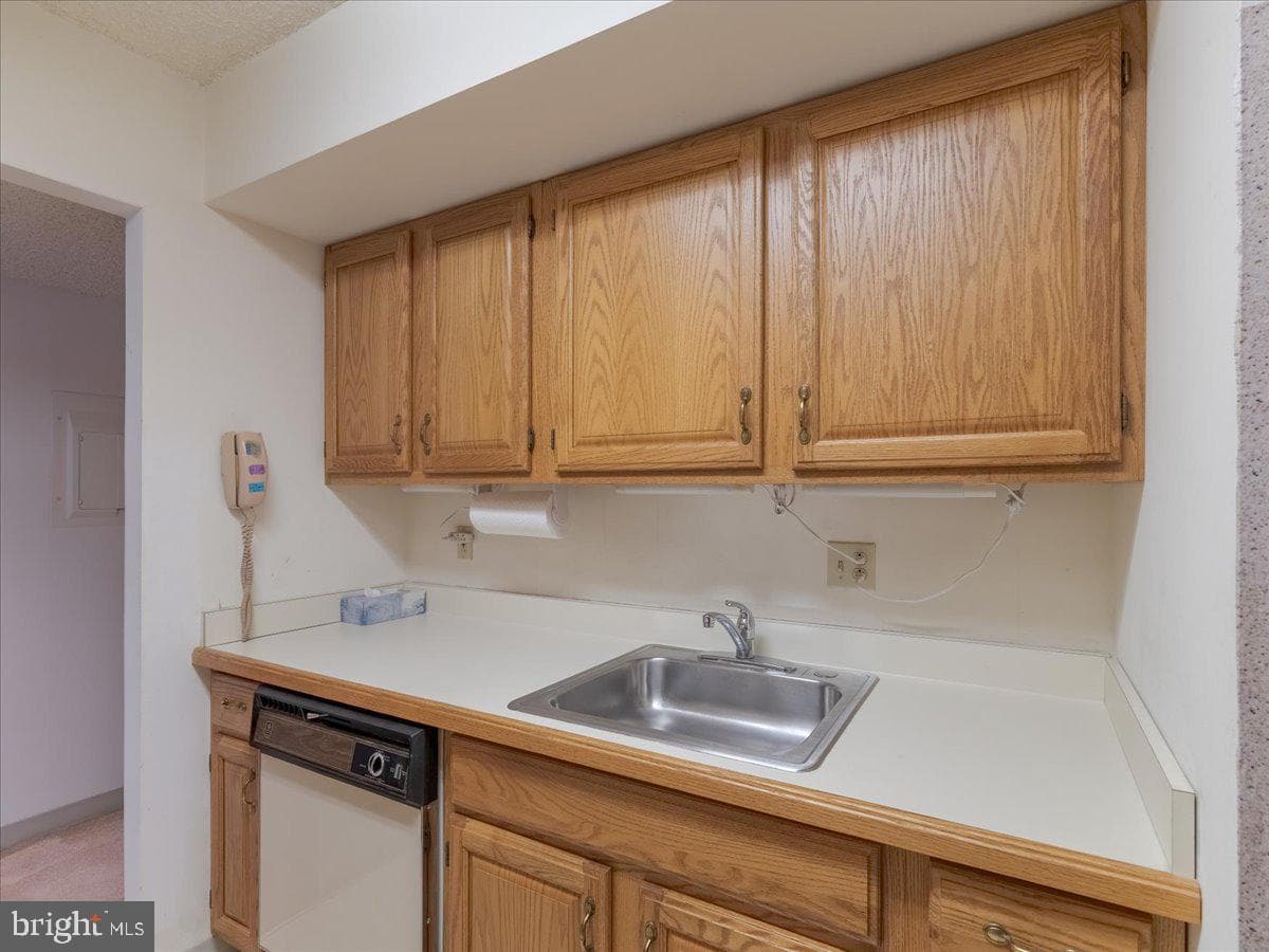 800 Avondale Road #5-0 photo 10