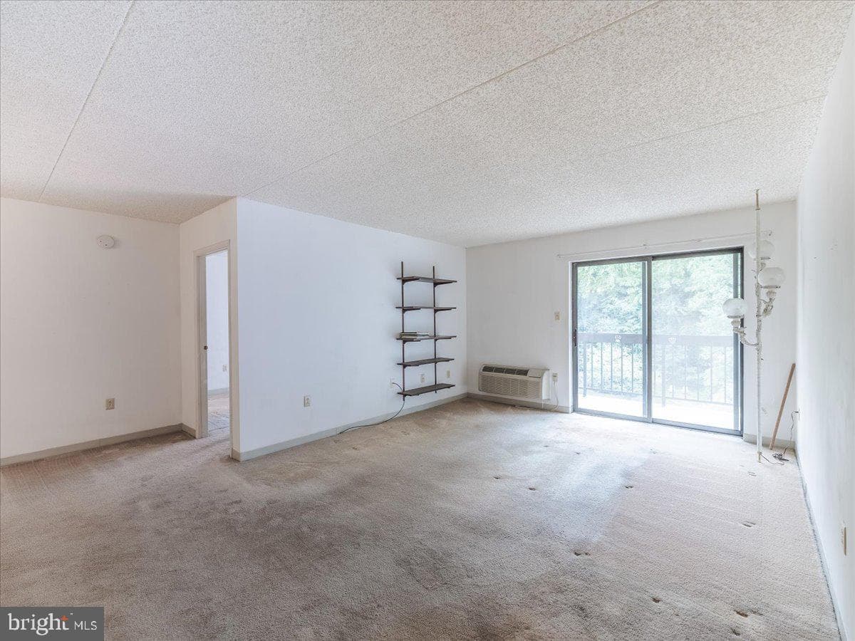 800 Avondale Road #5-0 photo 14