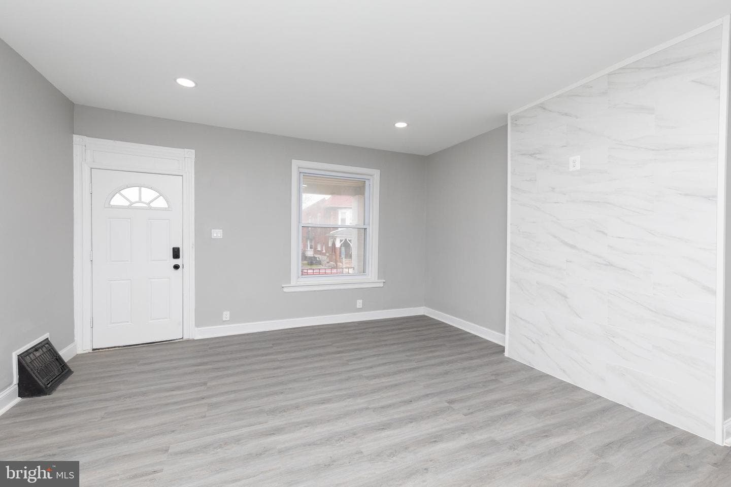 405 S 4th Street photo 6