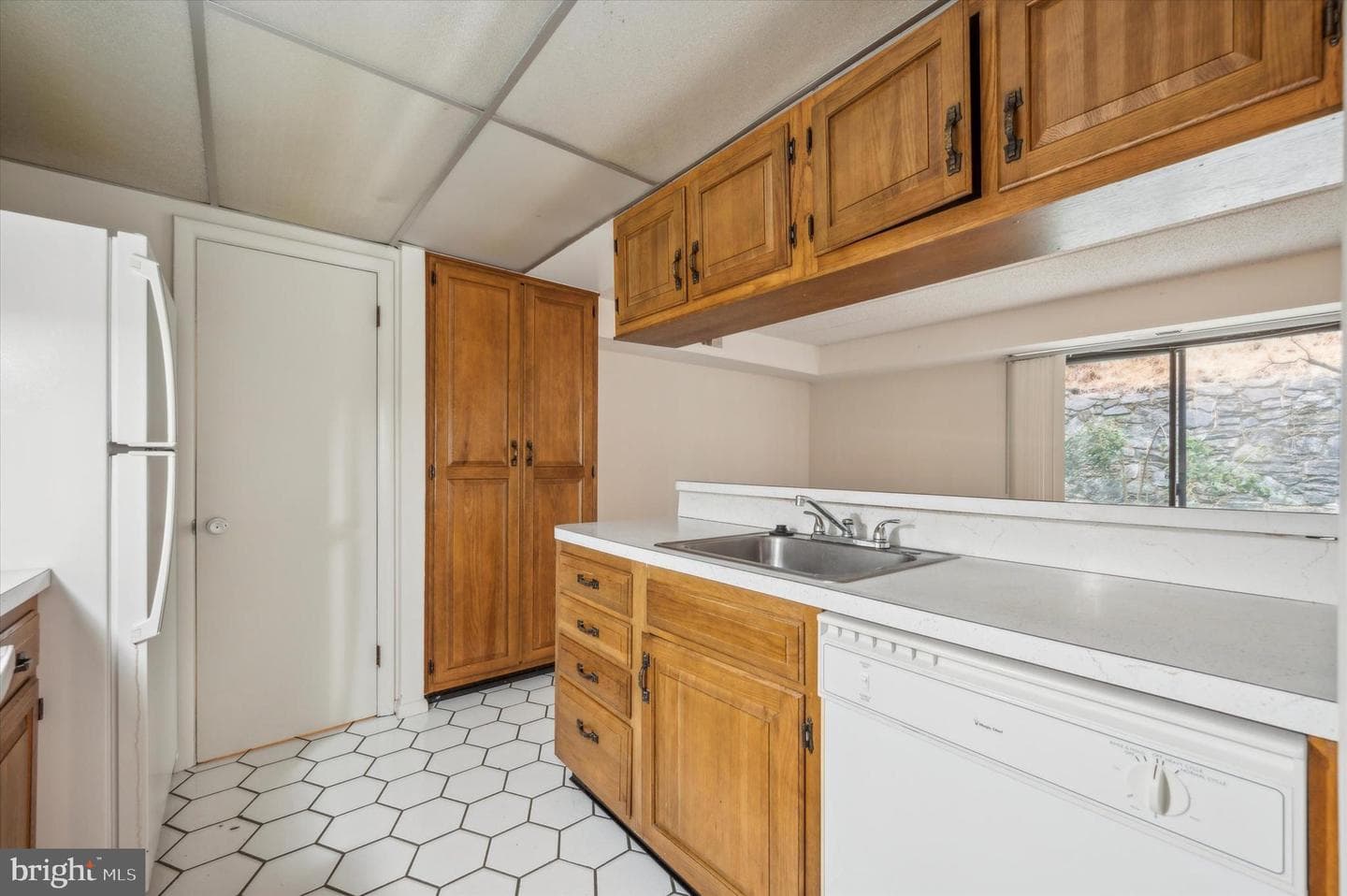 618 N Lemon Street photo 6