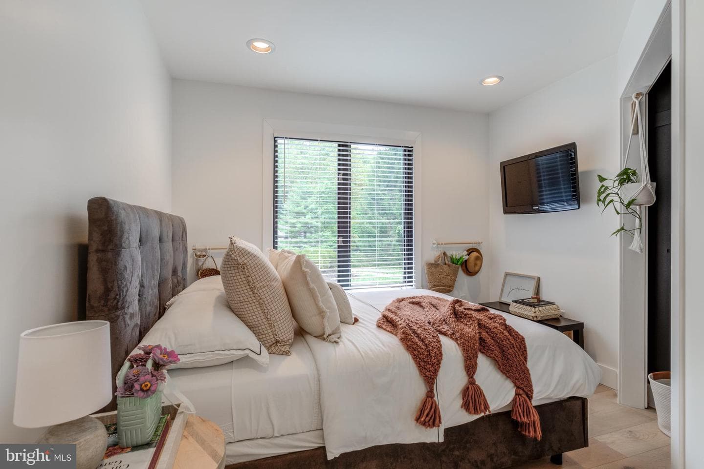 5 Diamond Drive photo 31