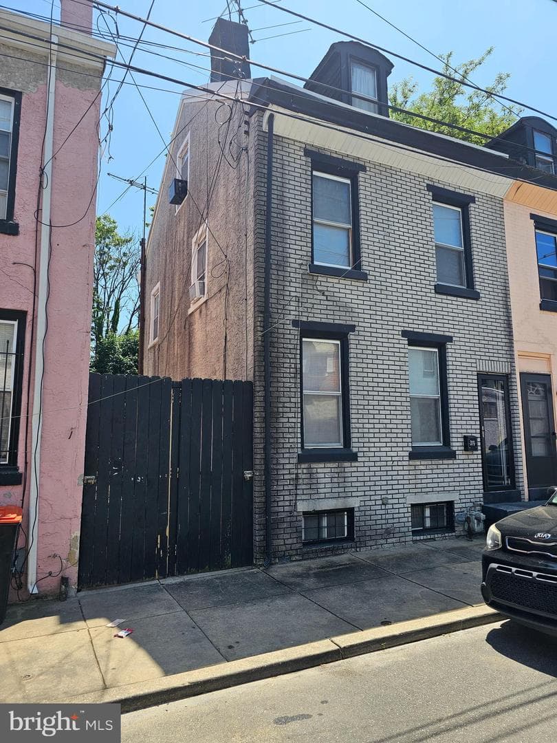 319 Rose Street photo 1