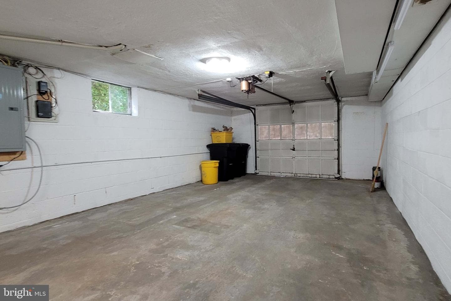 120 Snyder Lane photo 27