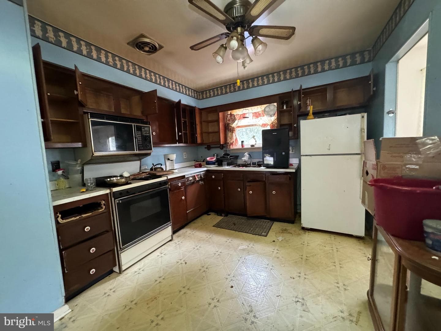742 Goodale Drive photo 11