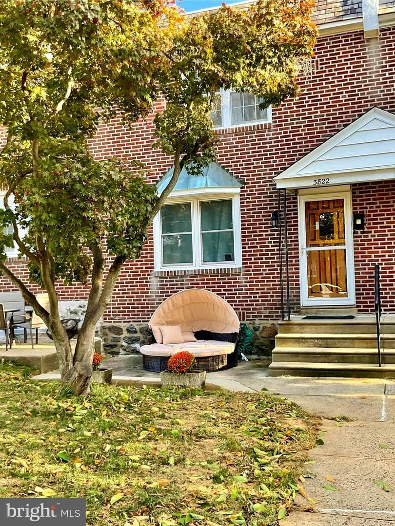 3822 Plumstead Avenue photo 2
