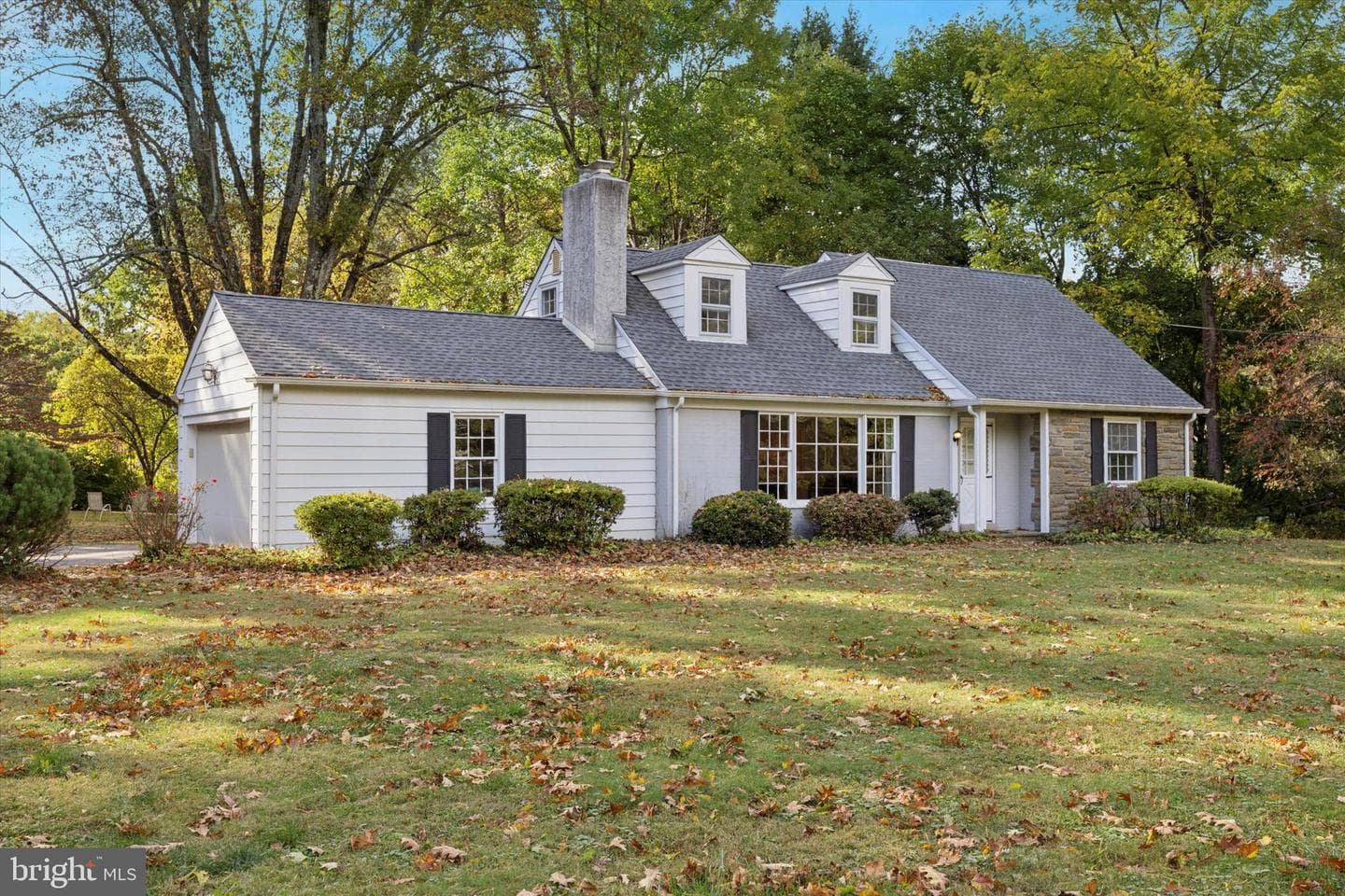 722 Sproul Road photo 2