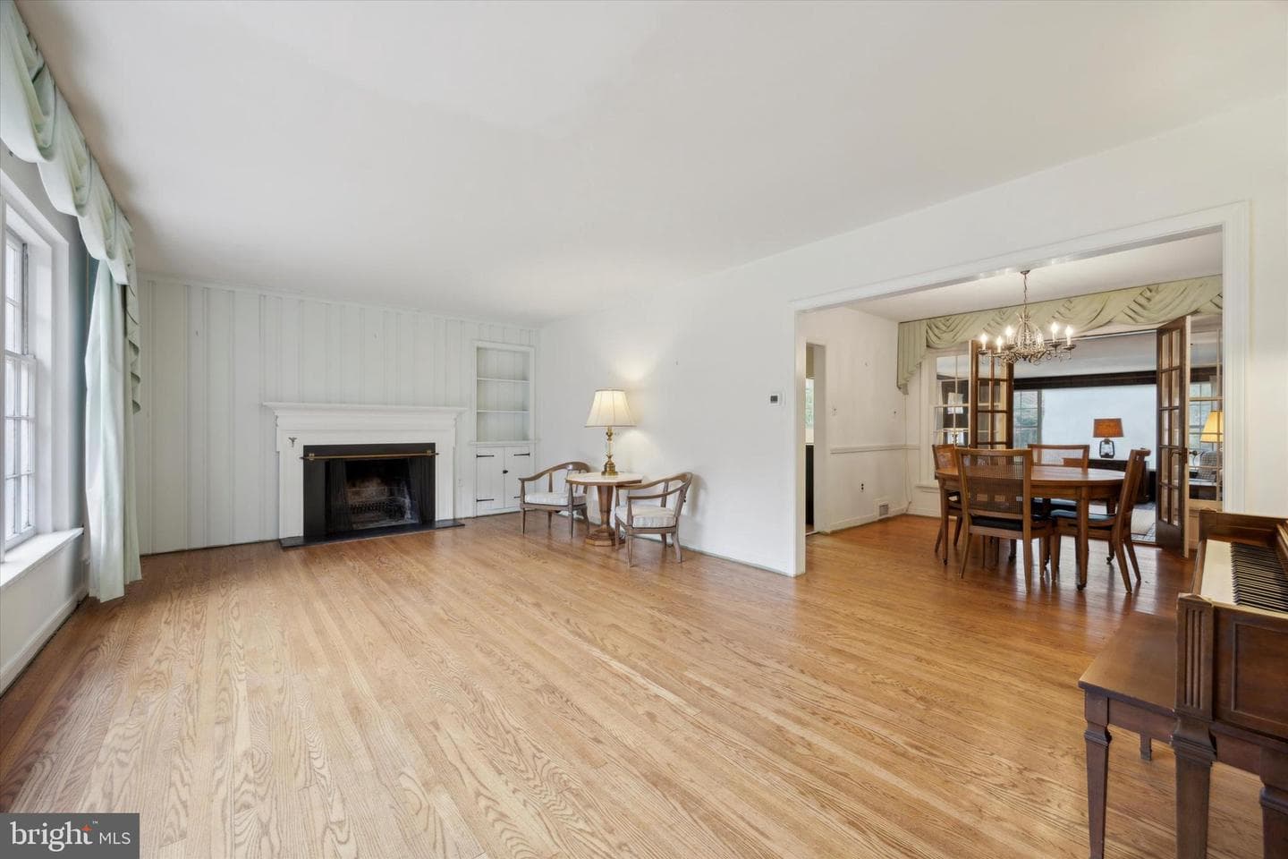 722 Sproul Road photo 4