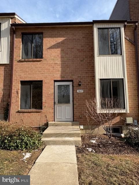 7417 Hilltop Drive photo 1
