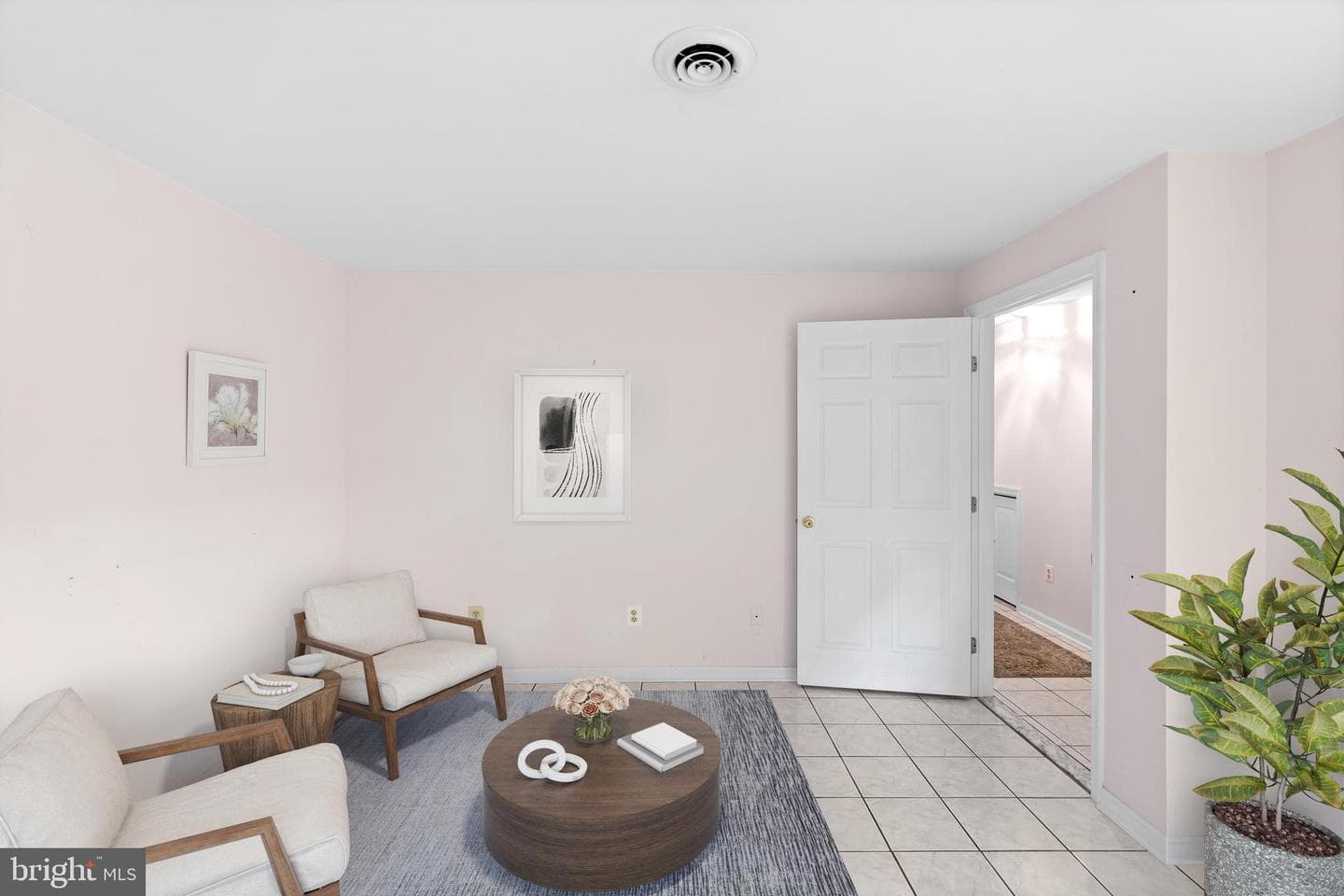 247 Moria Place photo 24