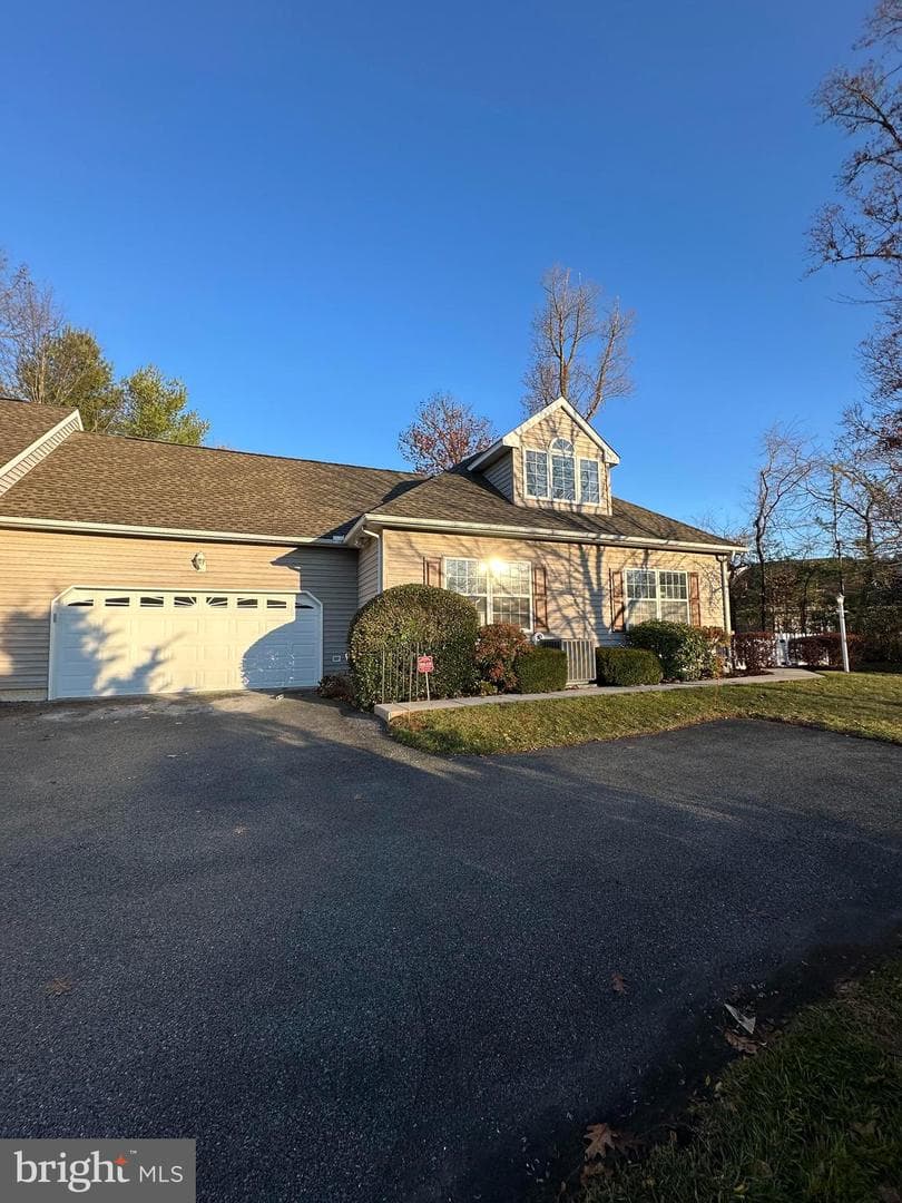 3302 Century Lane photo 2