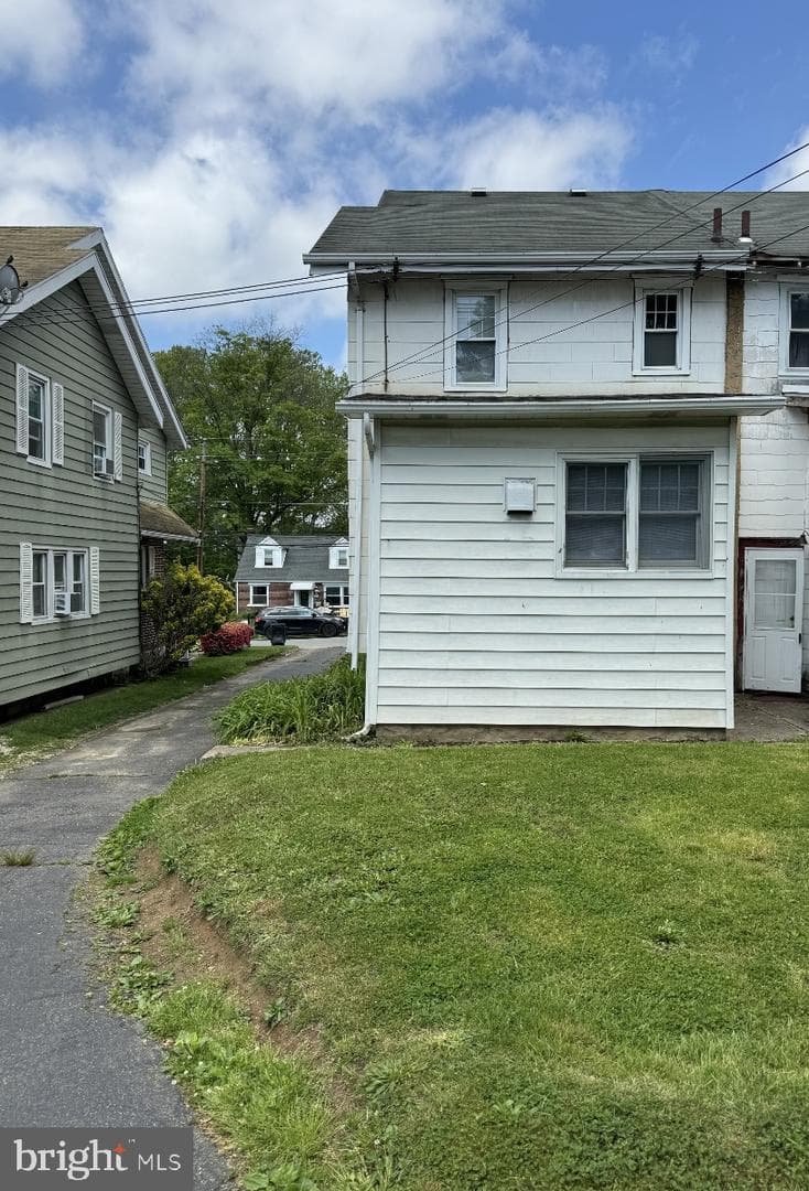 431 S Scott Avenue photo 14