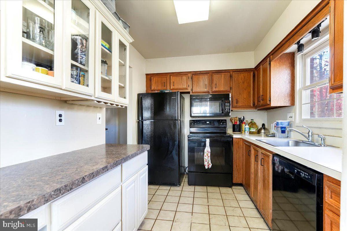 19 Northgate Village photo 10