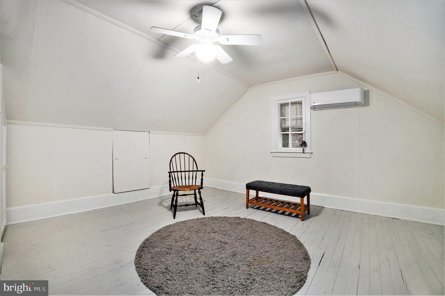 422 Vernon Street photo 24