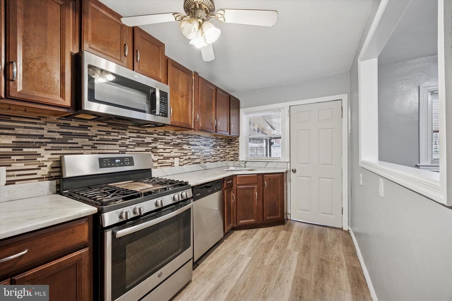 3951 Stratford Road photo 9