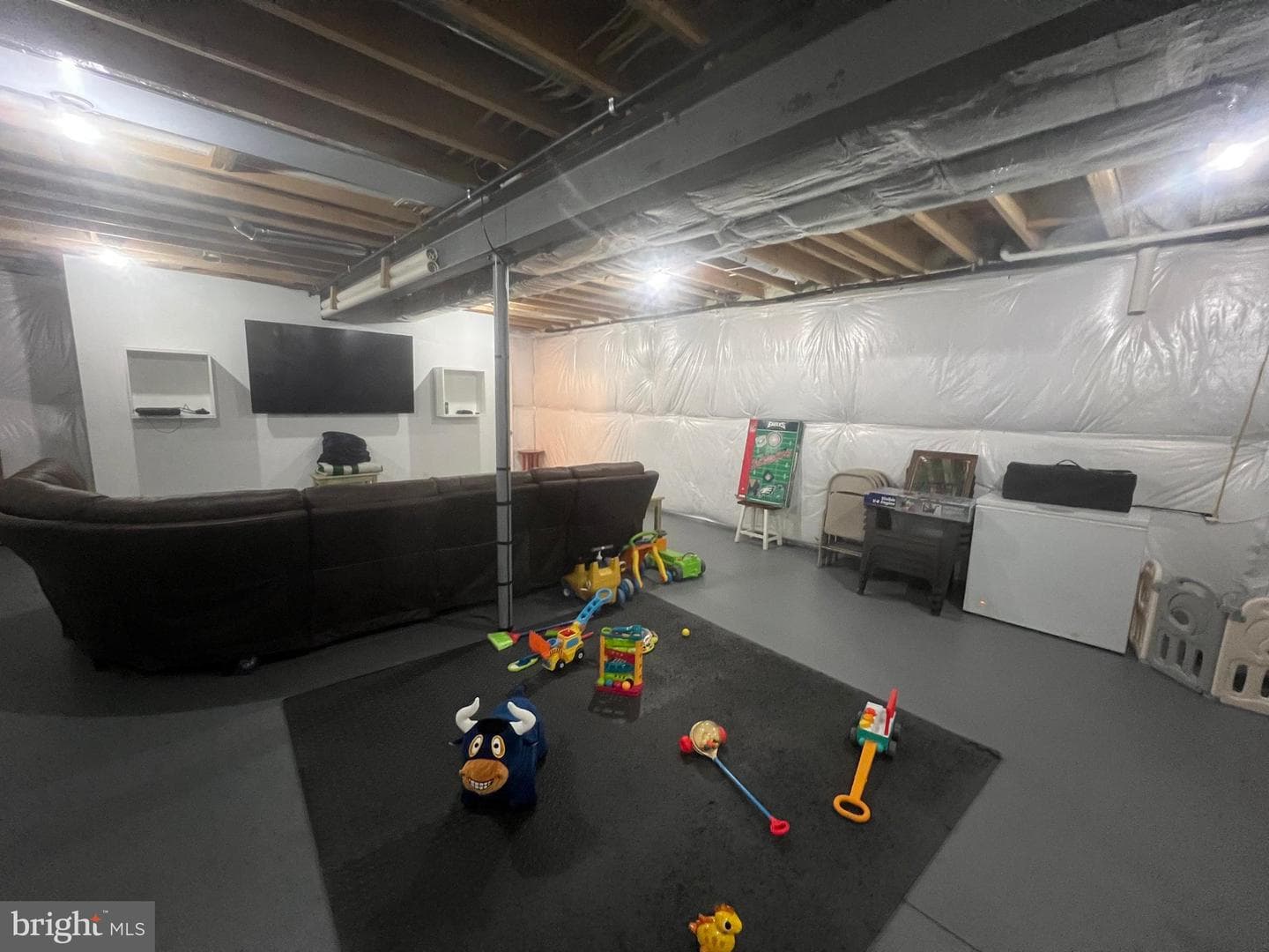 201 Vinsmith Avenue photo 37
