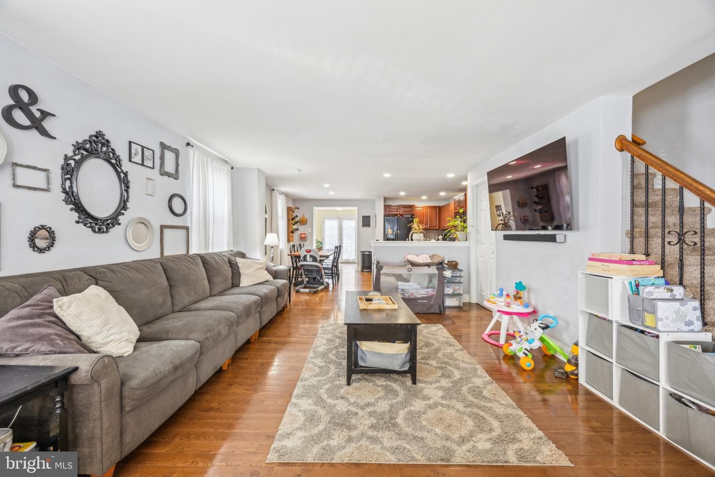 720 Creghan Avenue photo 2