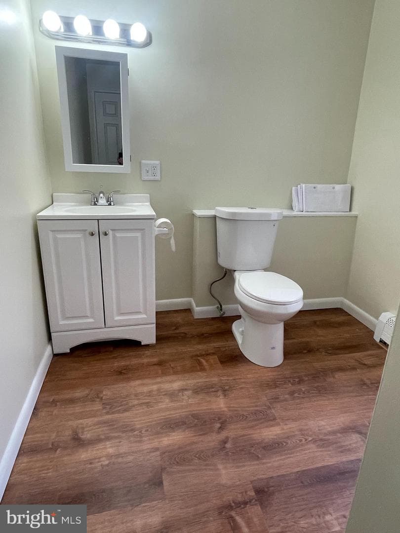 1017 Langley Street photo 6