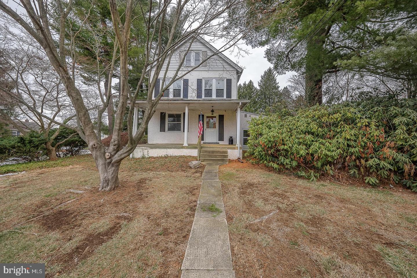 111 Bishop Hollow Road photo 2
