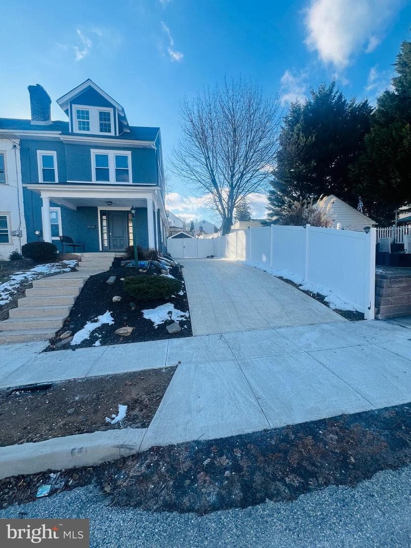 134 Cunningham Avenue photo 1