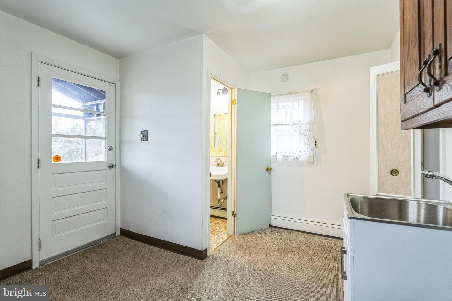 212 Ashurst Avenue photo 10