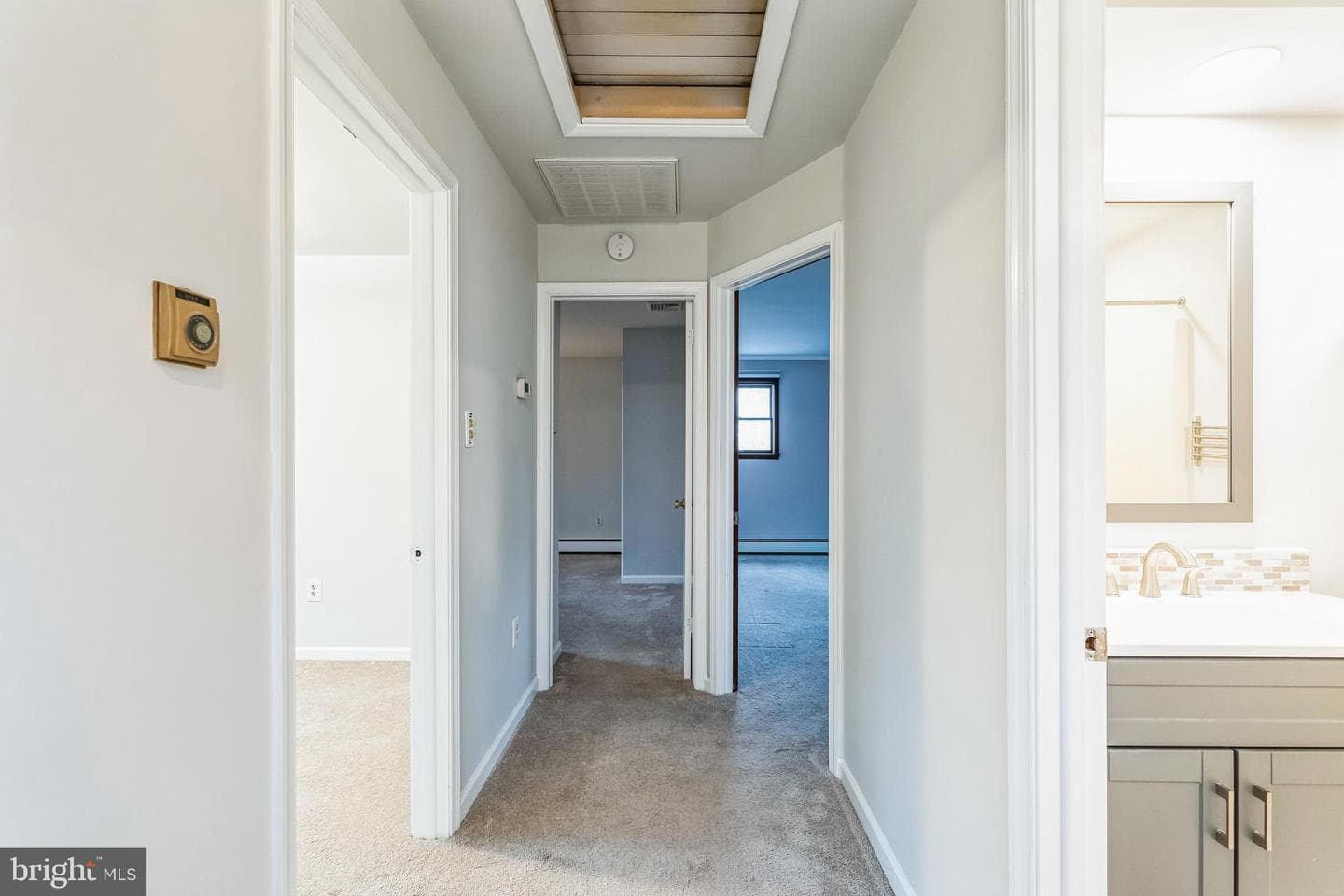 212 Ashurst Avenue photo 13