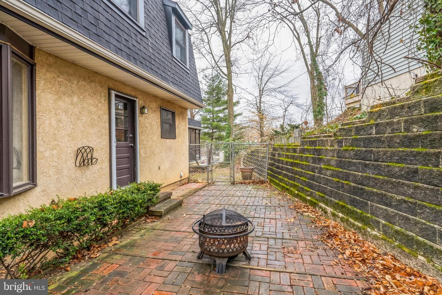212 Ashurst Avenue photo 28