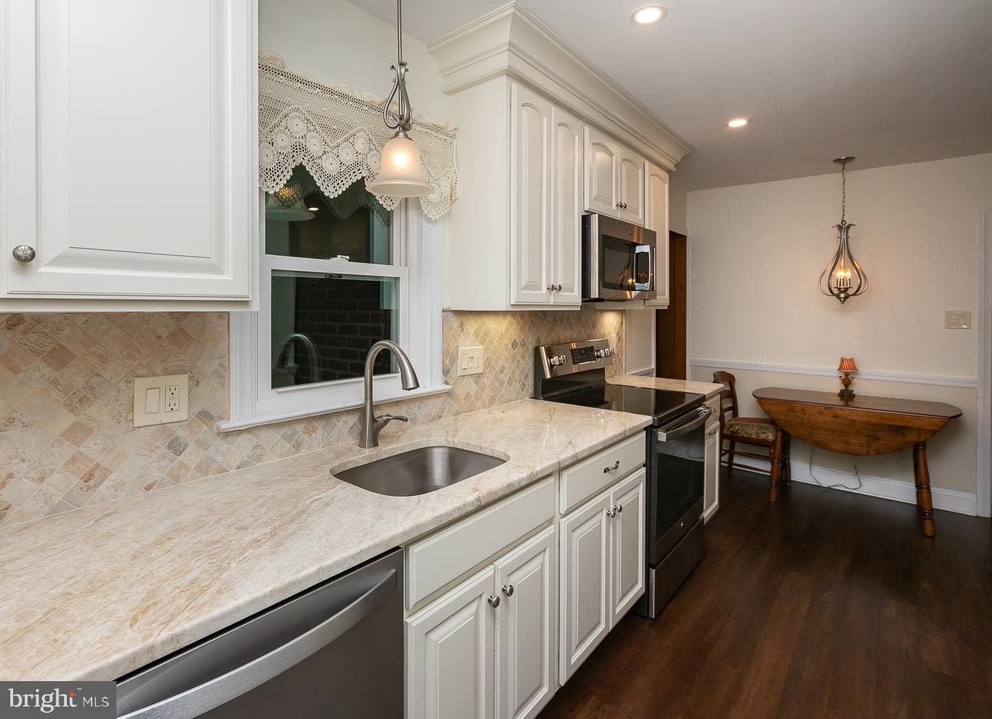 1556 Burmont Road photo 19