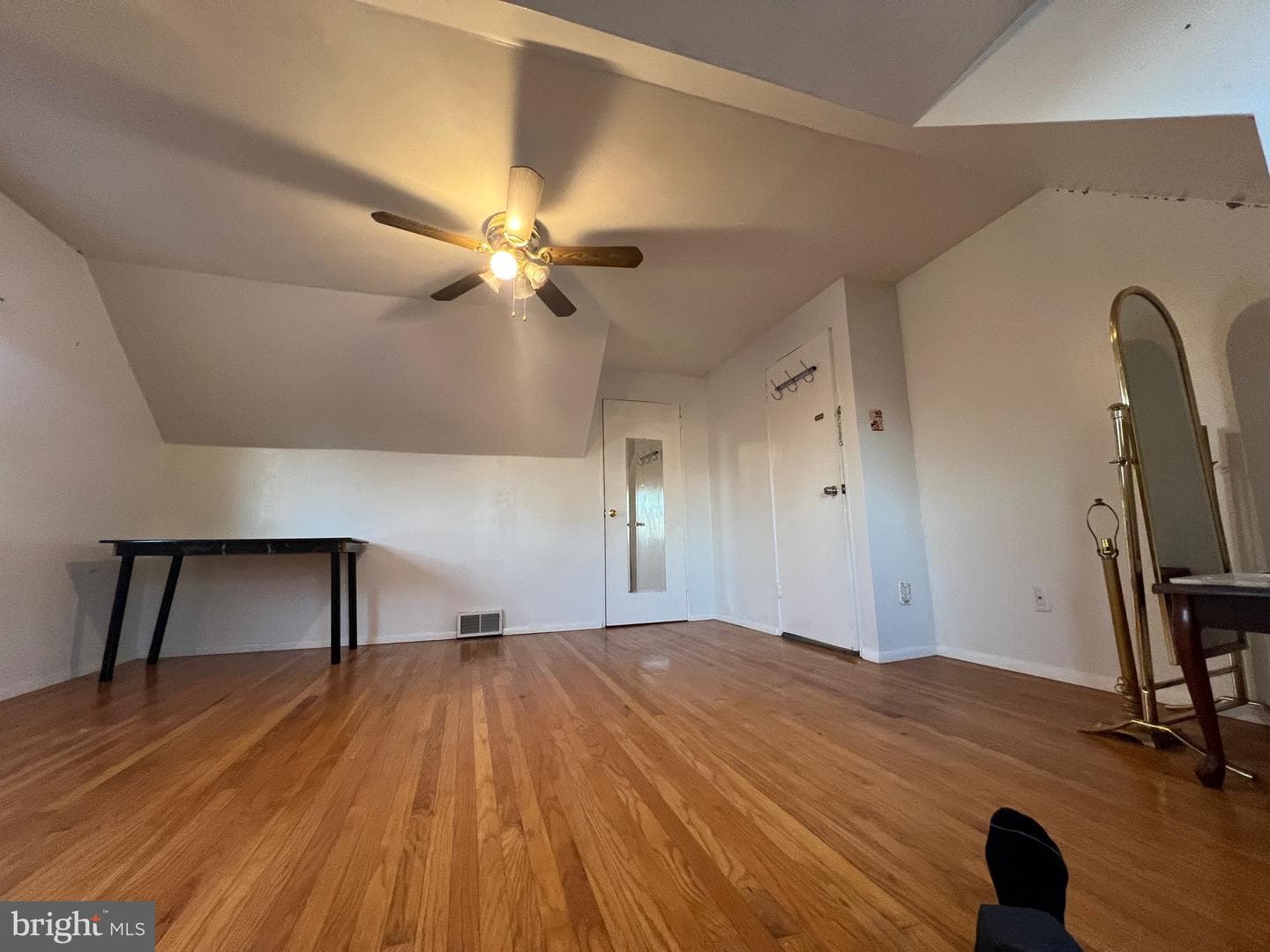2558 Secane Road photo 14
