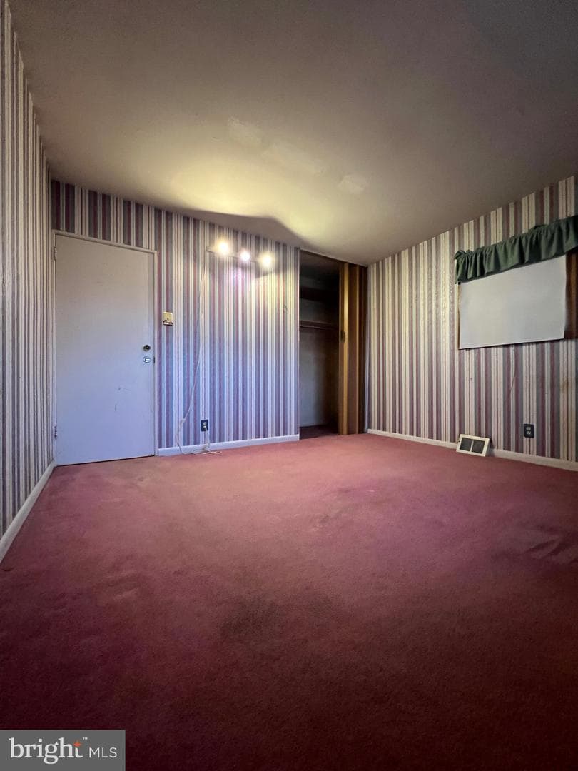 2558 Secane Road photo 22