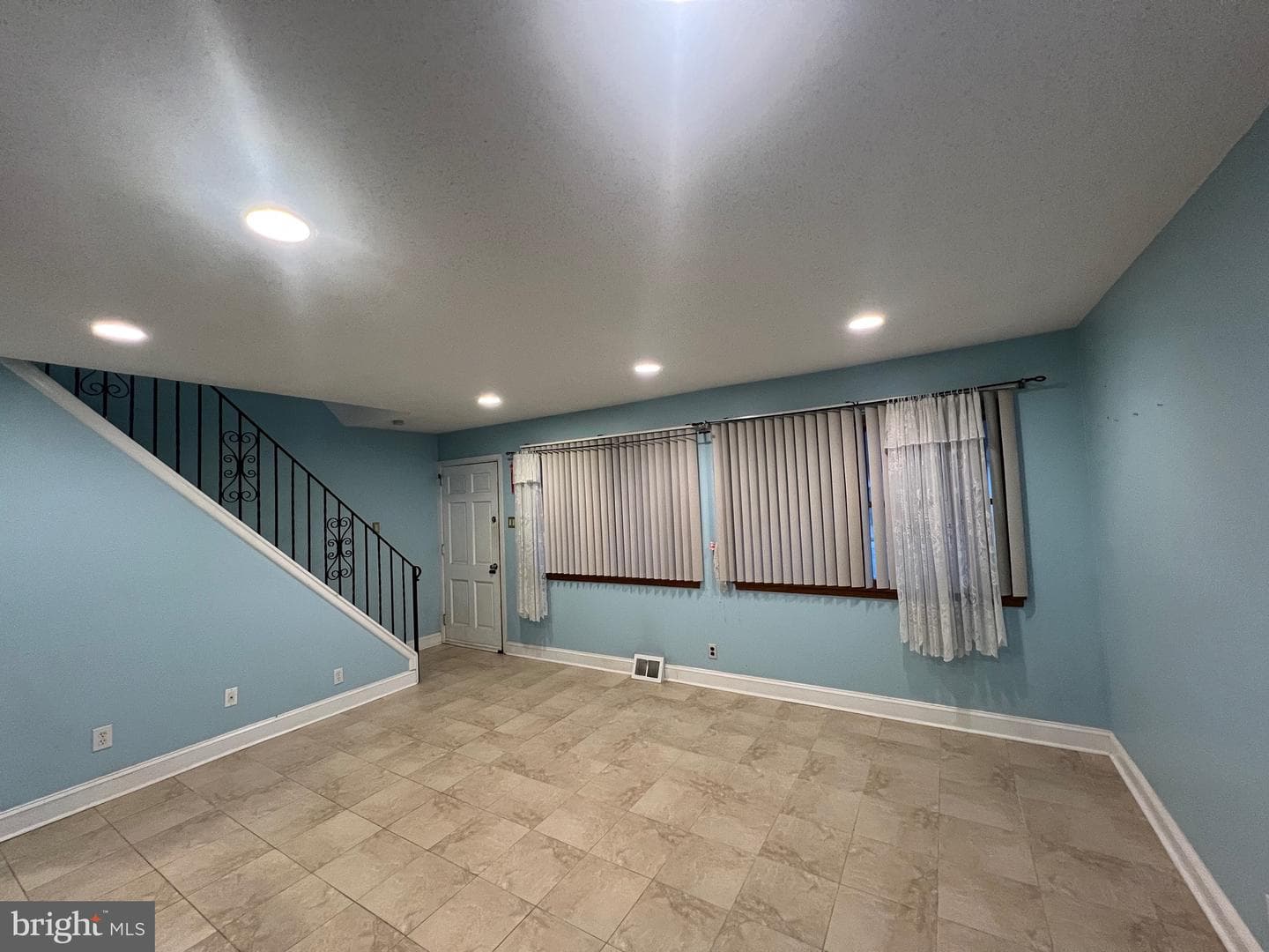 2558 Secane Road photo 35