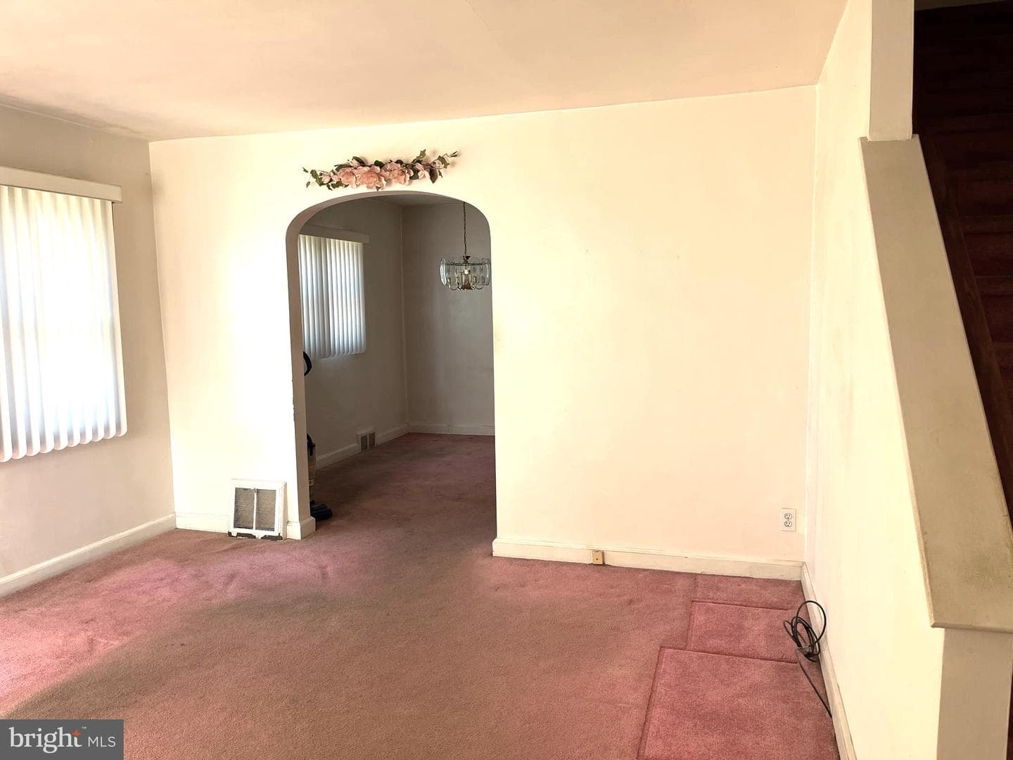 200 W Sylvan Avenue photo 5