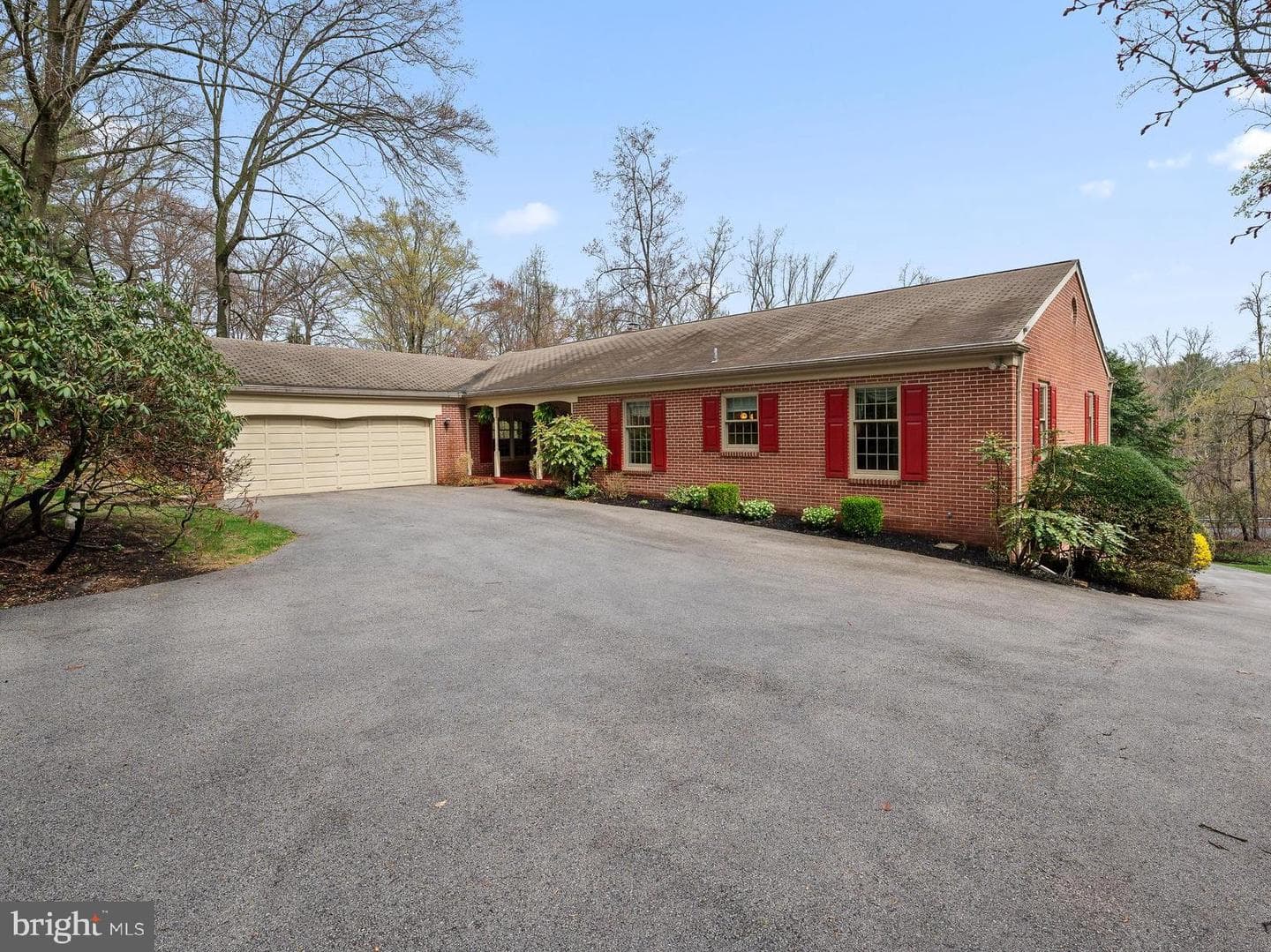 924 Crum Creek Road photo 3