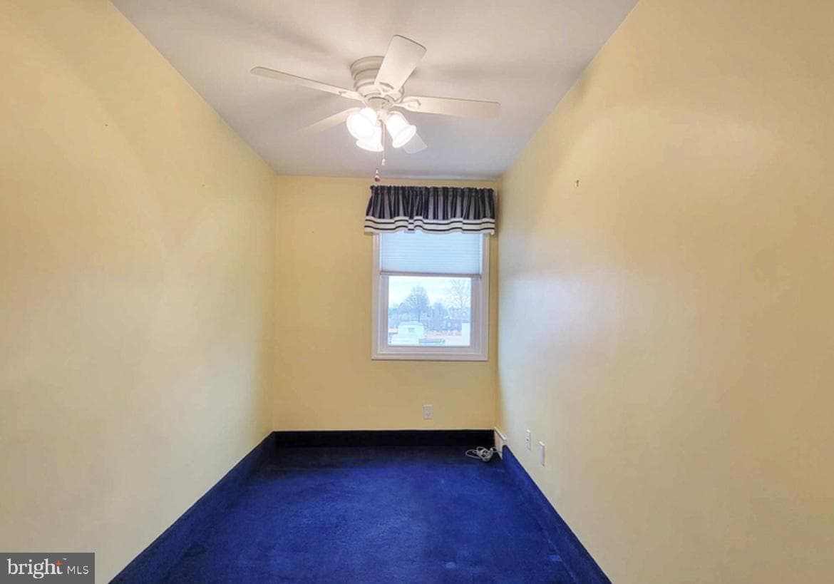 230 W Wyncliffe Avenue photo 25