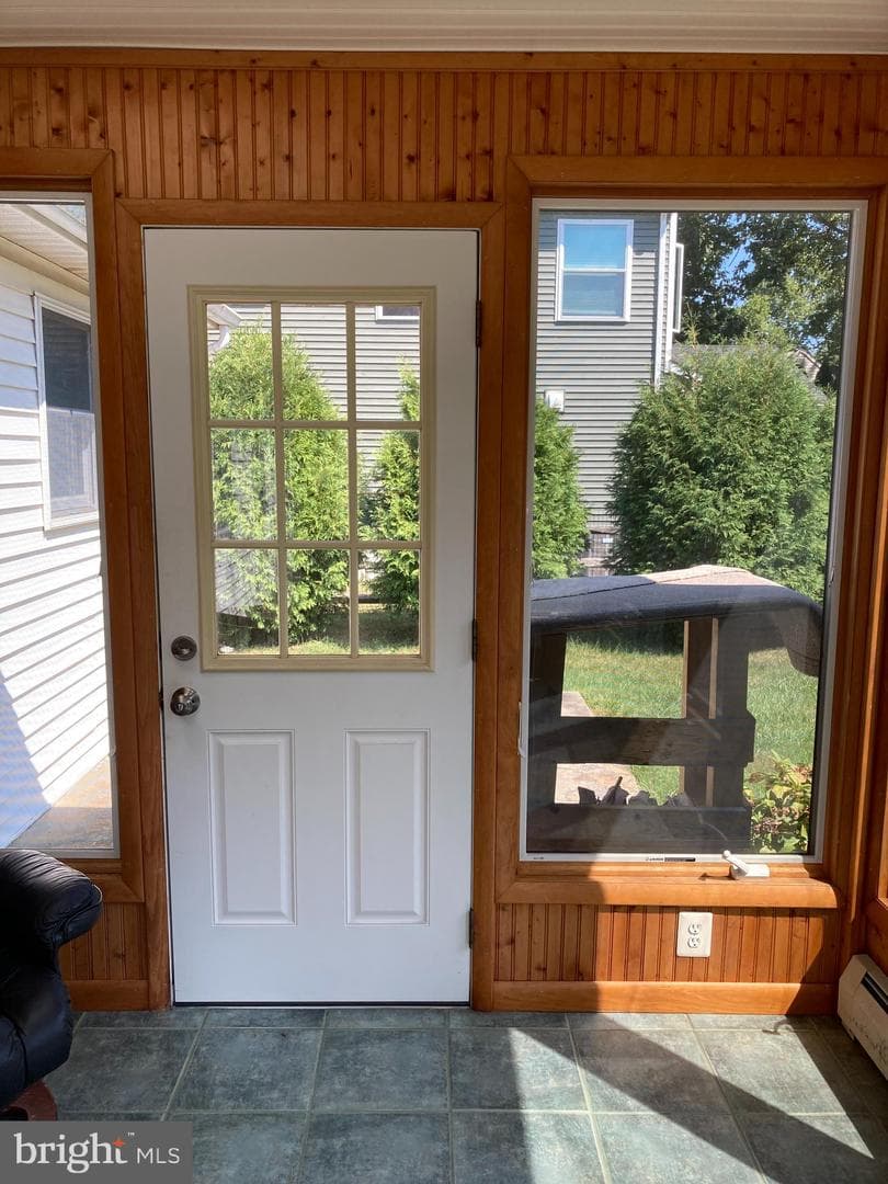 219 Locust Street photo 9