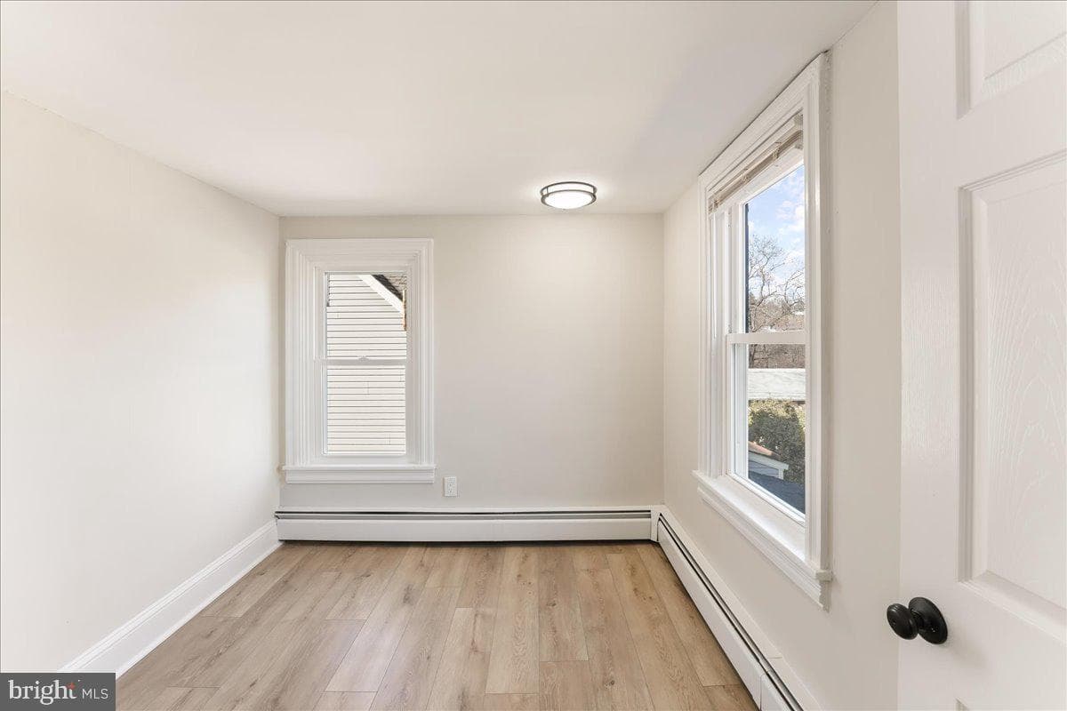 8 Convent Road photo 16