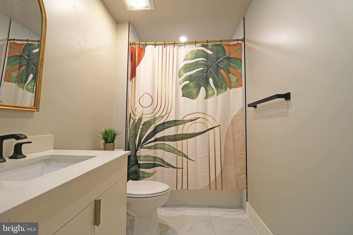 2366 Thomas Avenue photo 16