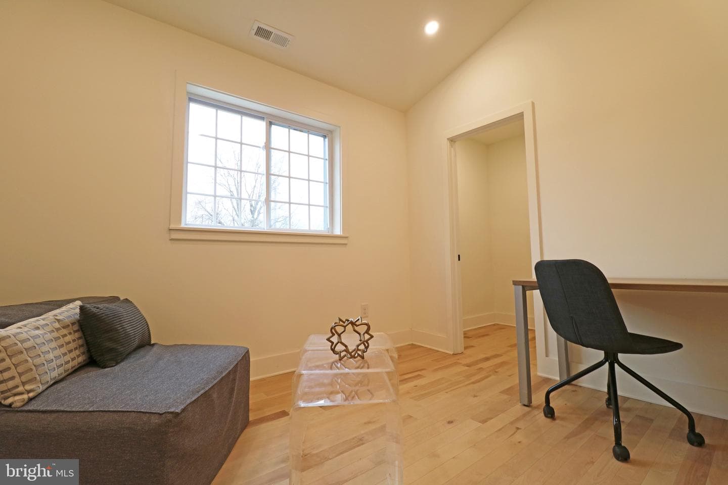 2366 Thomas Avenue photo 24