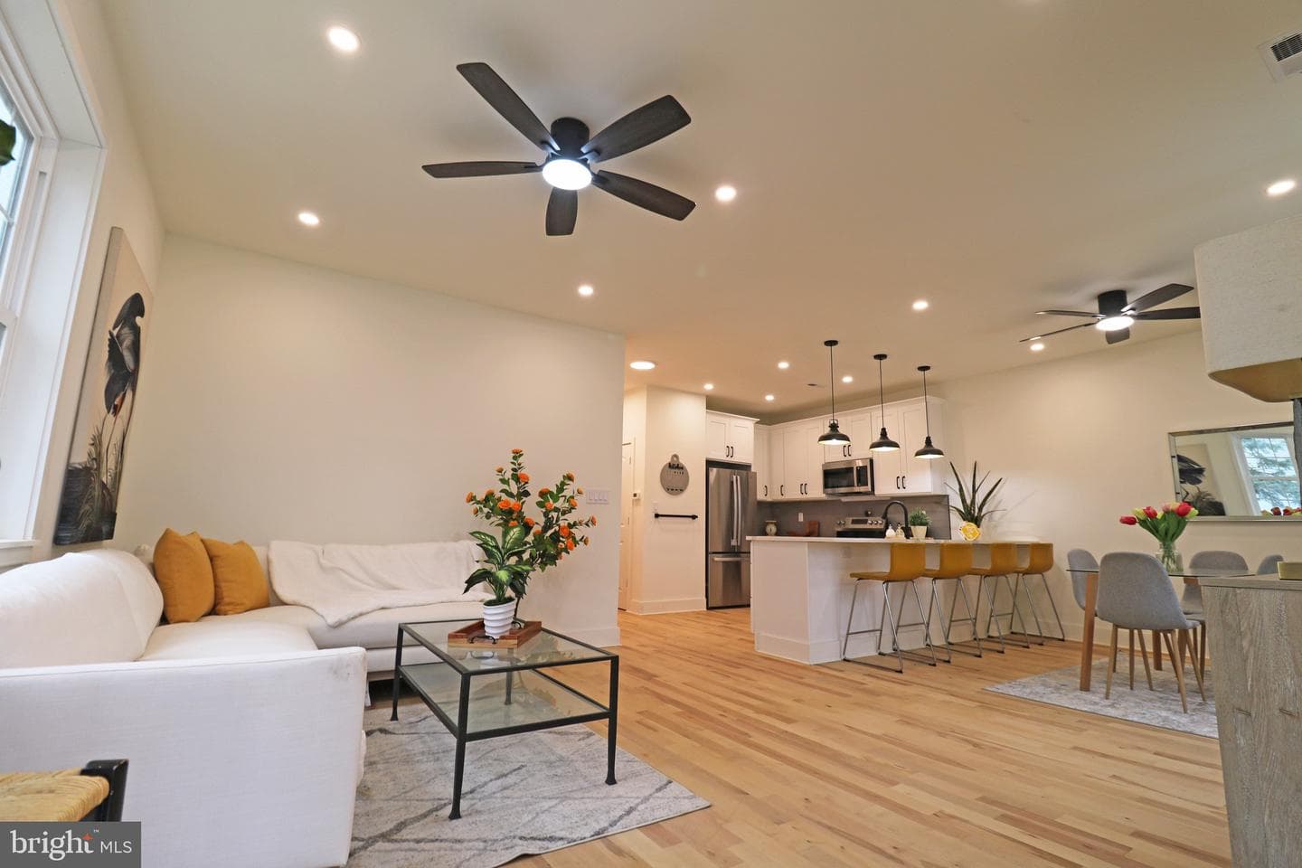 2366 Thomas Avenue photo 4