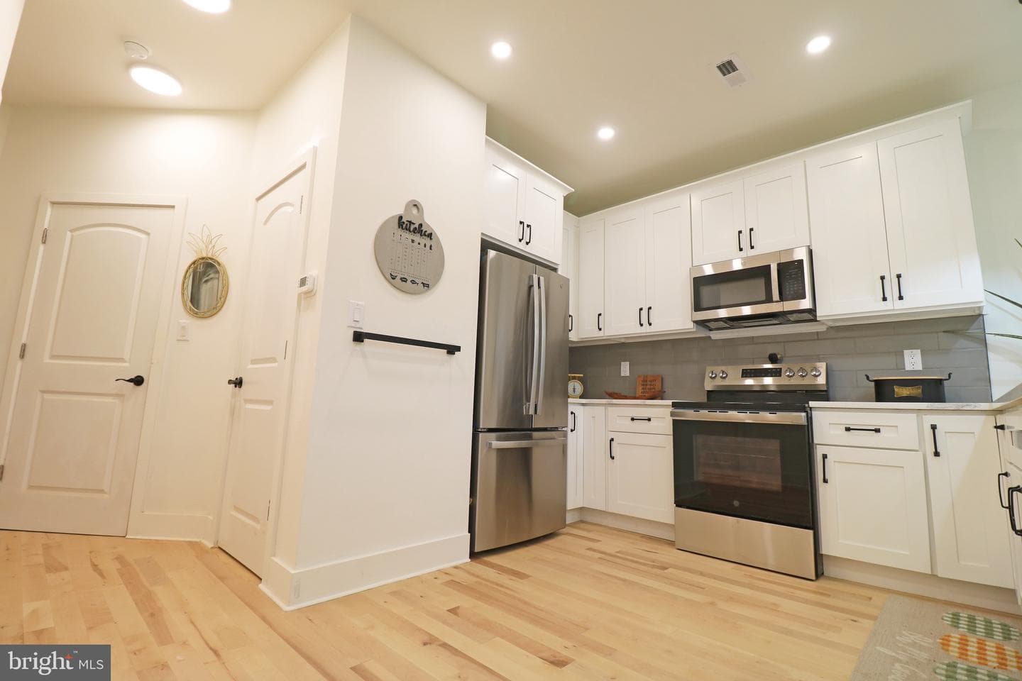 2366 Thomas Avenue photo 43