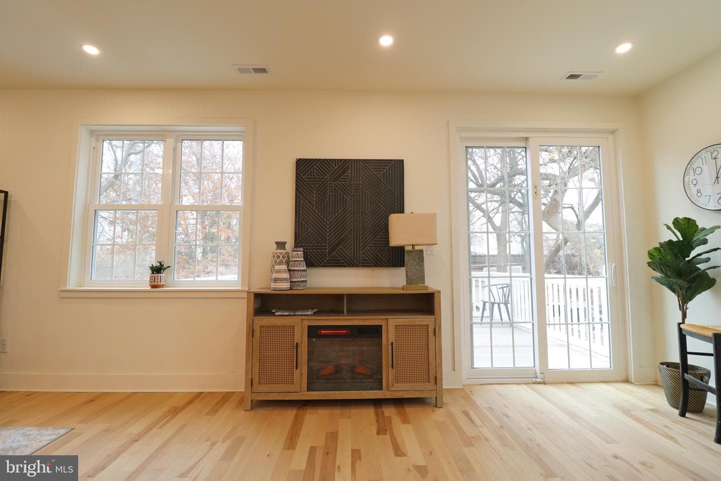 2366 Thomas Avenue photo 63