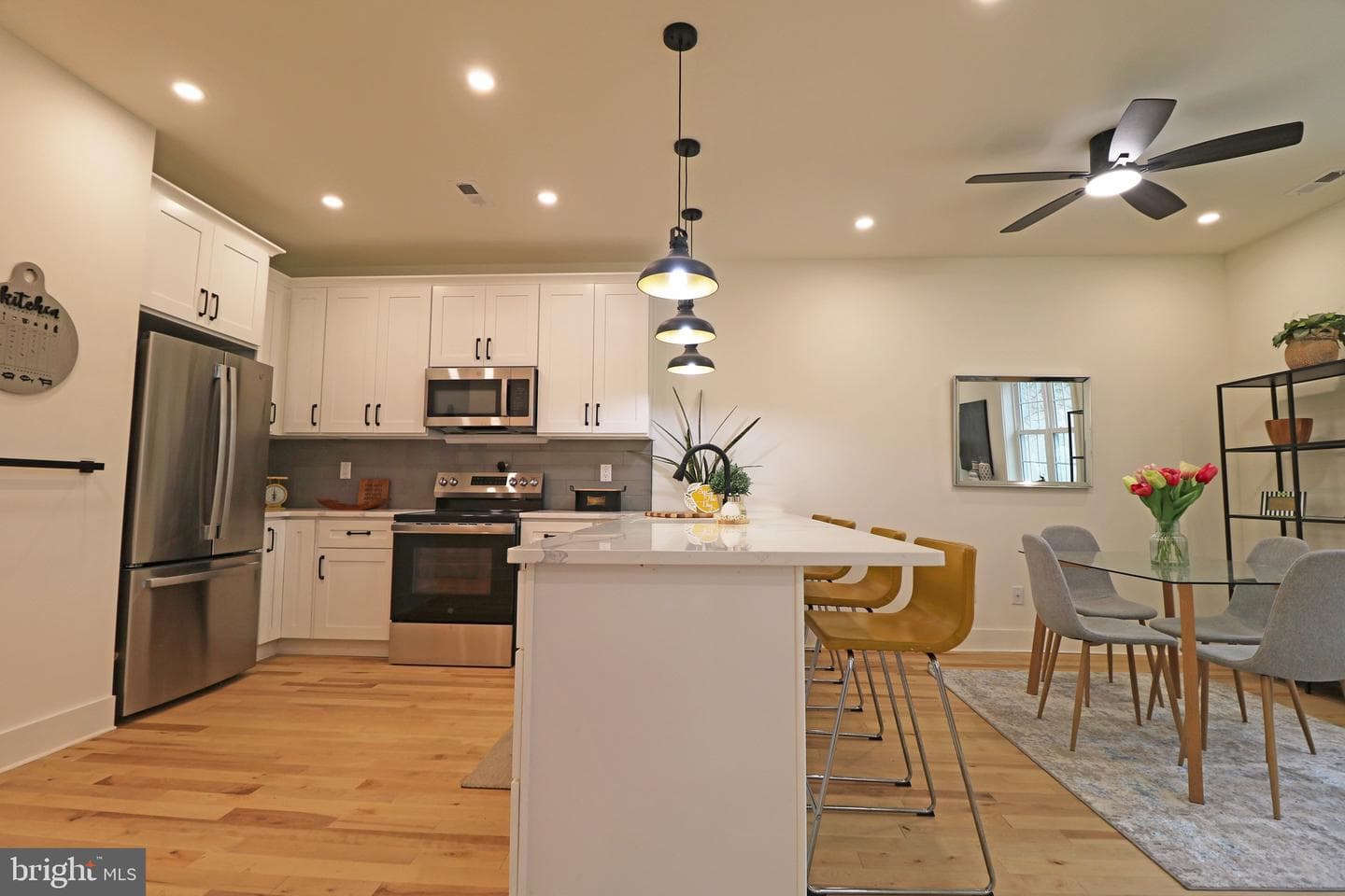 2366 Thomas Avenue photo 64
