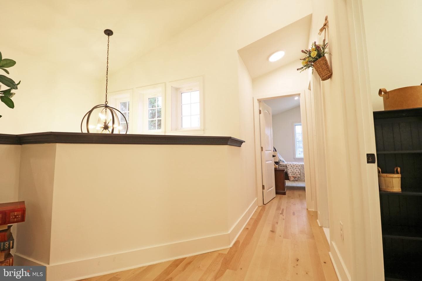 2366 Thomas Avenue photo 7