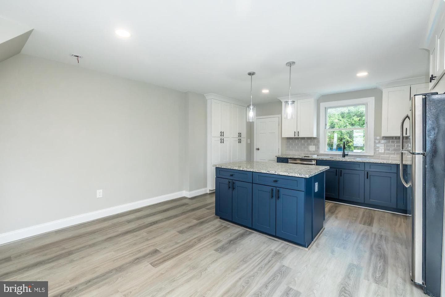 5 Oxford Avenue photo 25