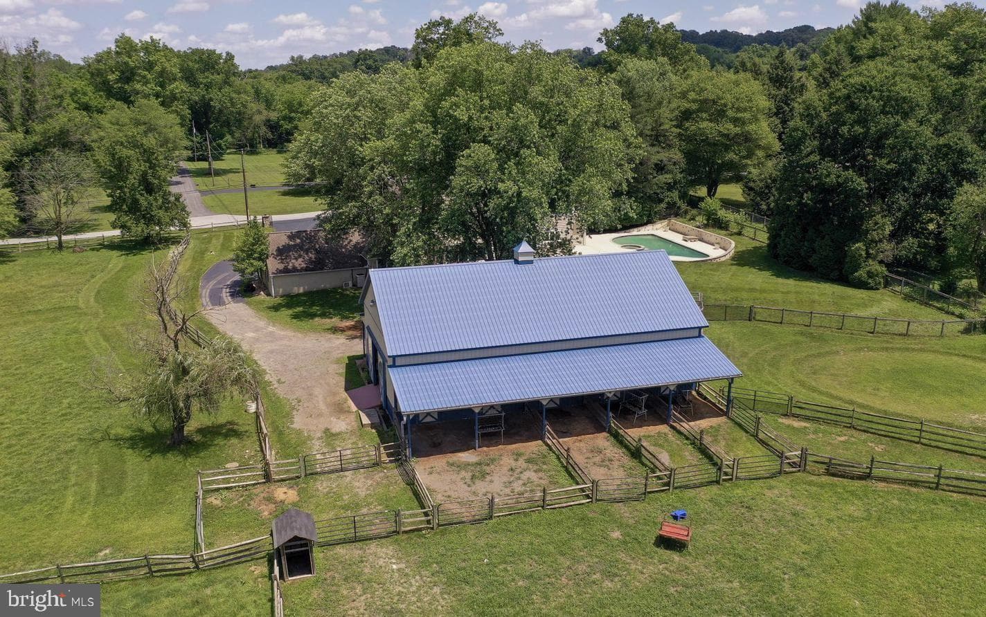 2056 Pony Trail Drive photo 58