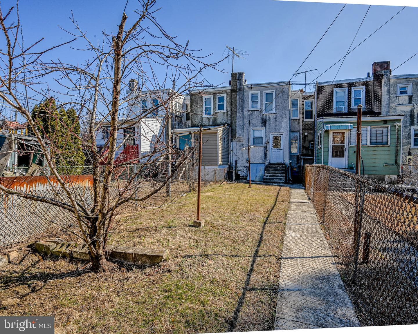1120 W 8th Street photo 3
