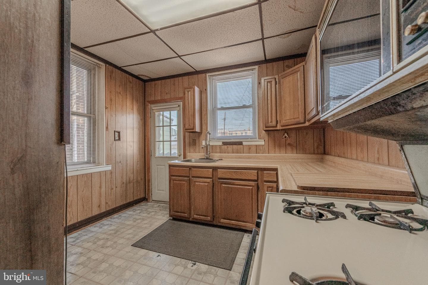 1120 W 8th Street photo 7