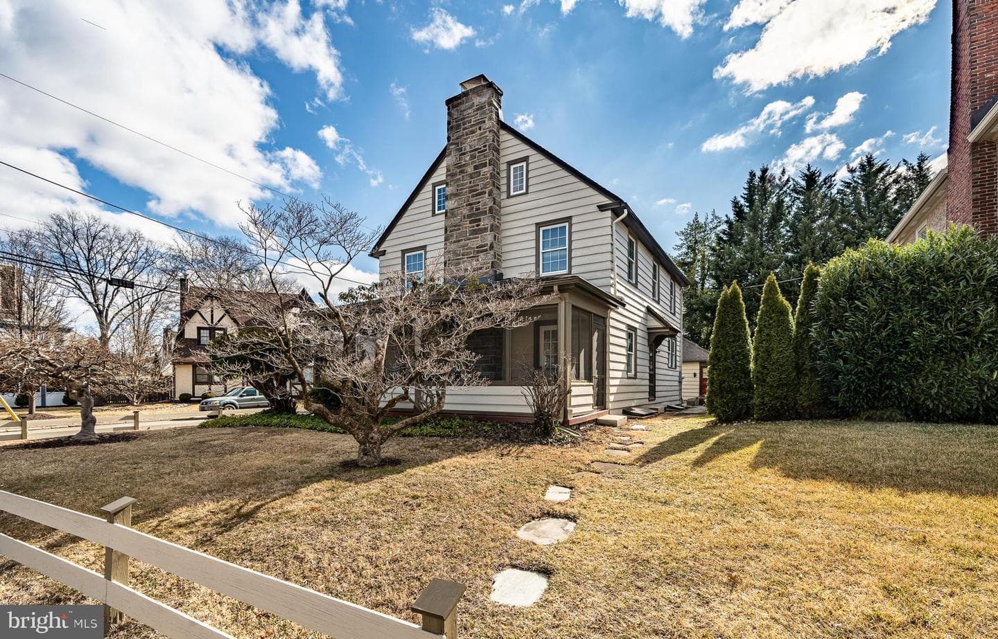 135 Powell Road photo 1