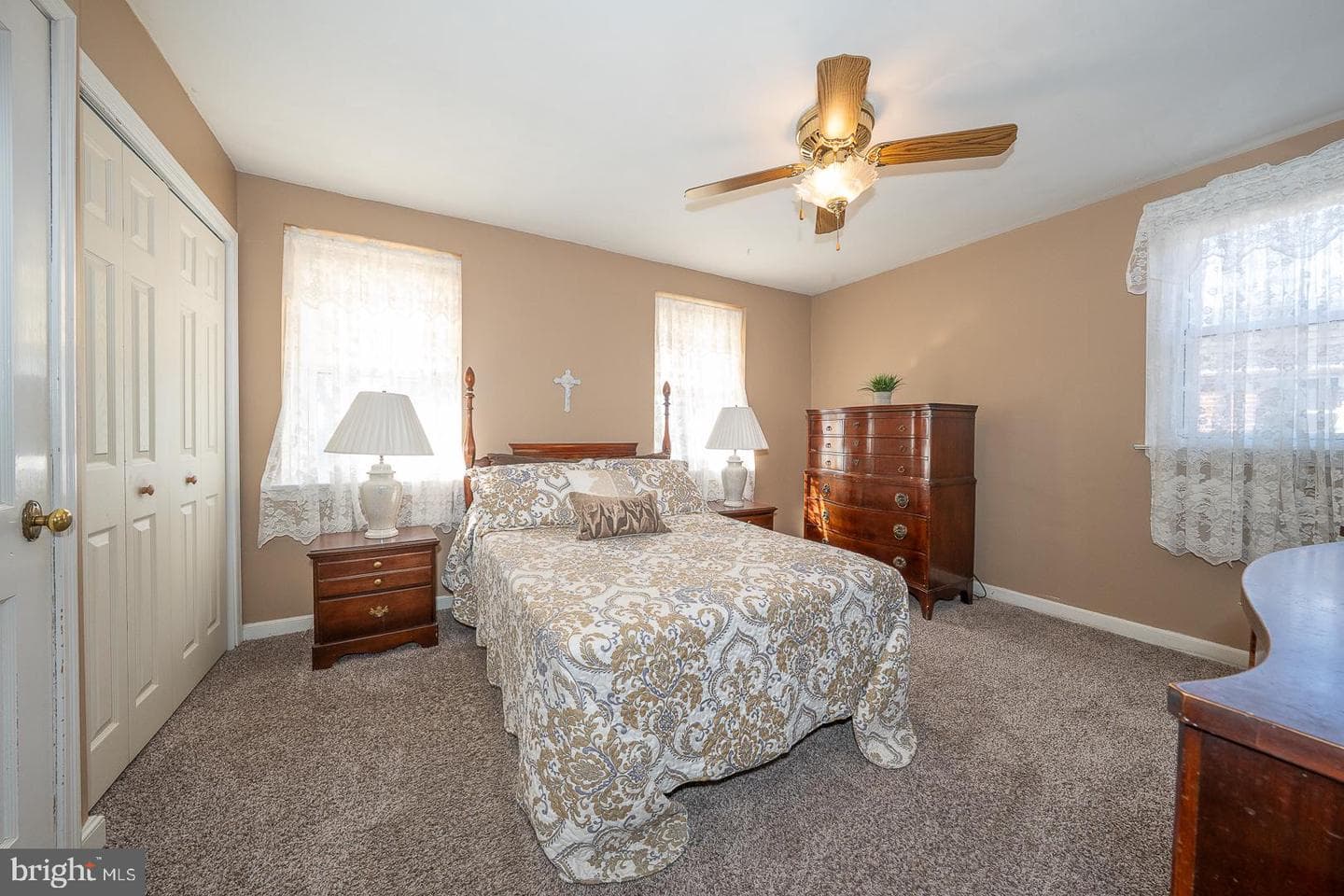 252 Blythe Avenue photo 11