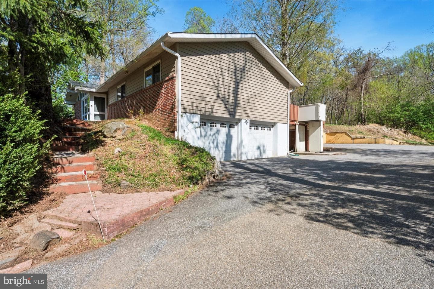 60 Andrien Road photo 27